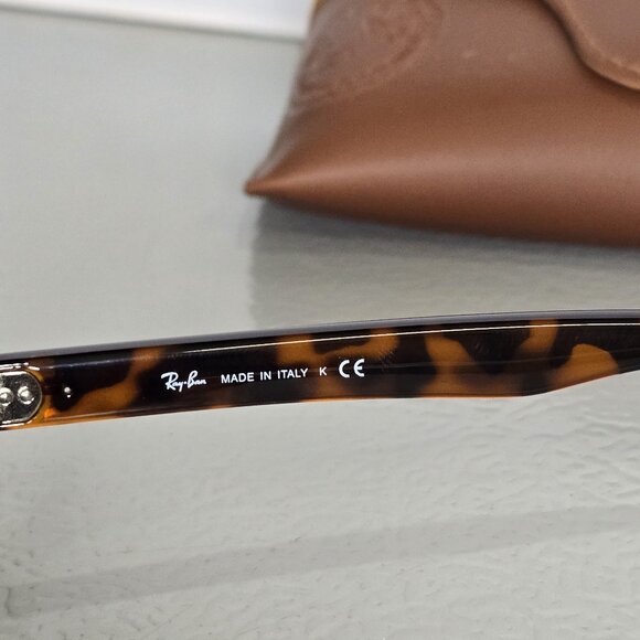 Ray-Ban RB4147 Boyfriend sunglasses - Picture 5 of 5